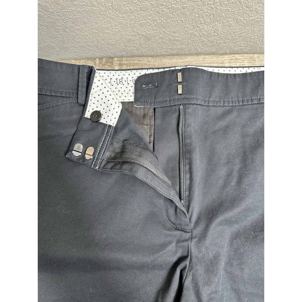 Talbots Women's Black Perfect Short Size 18 - Picture 5 of 7